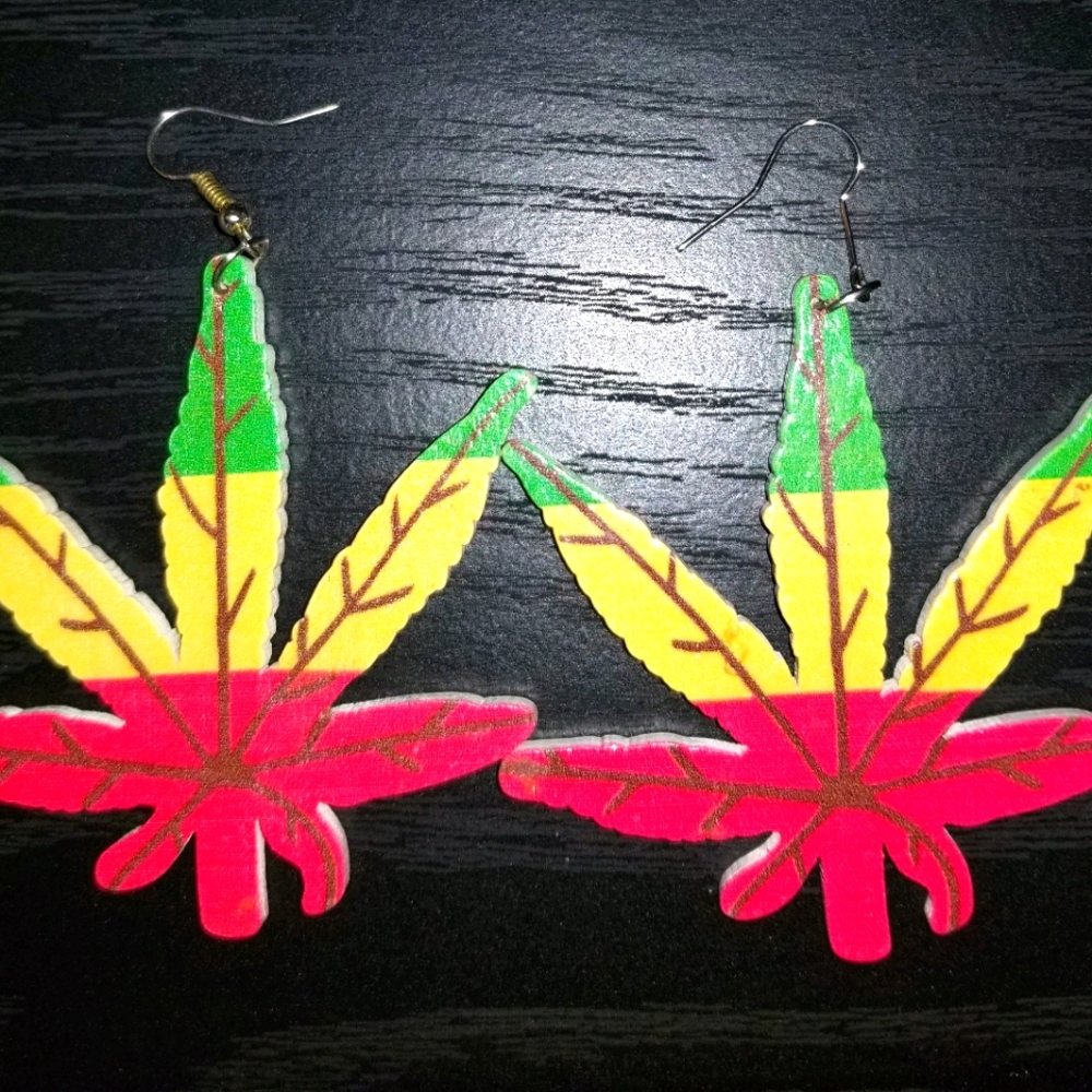 Cannabis earings